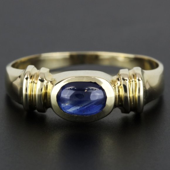 Vintage 14K Yellow Gold Cabochon Sapphire Anniversary / Cocktail Band Ring